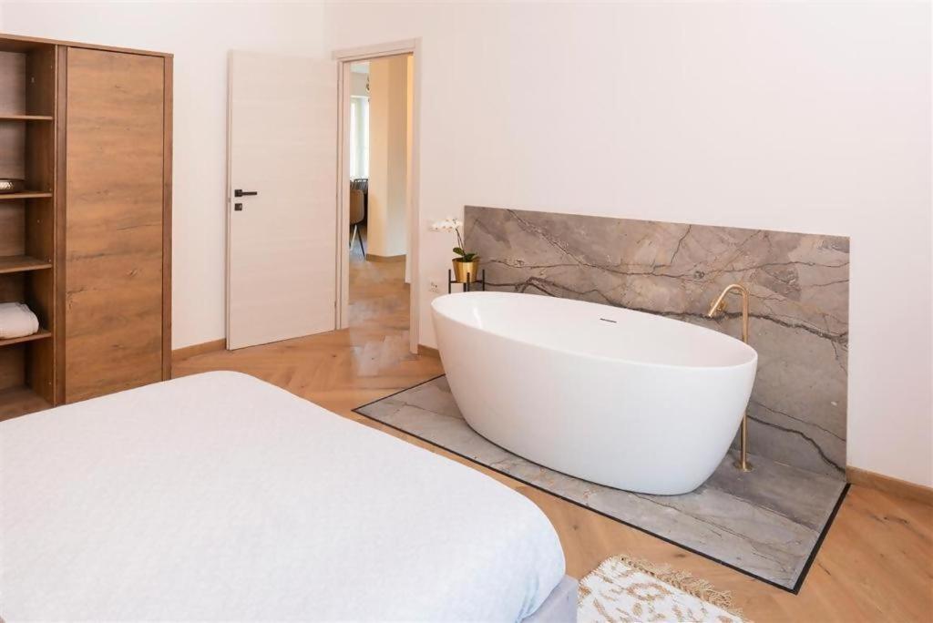 Destiny Home 5 Μπαρντολίνο Εξωτερικό φωτογραφία